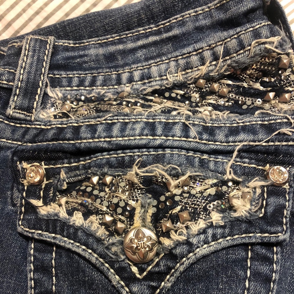 Barely worn Miss Me Jeans, size 27 waist,34 inseam